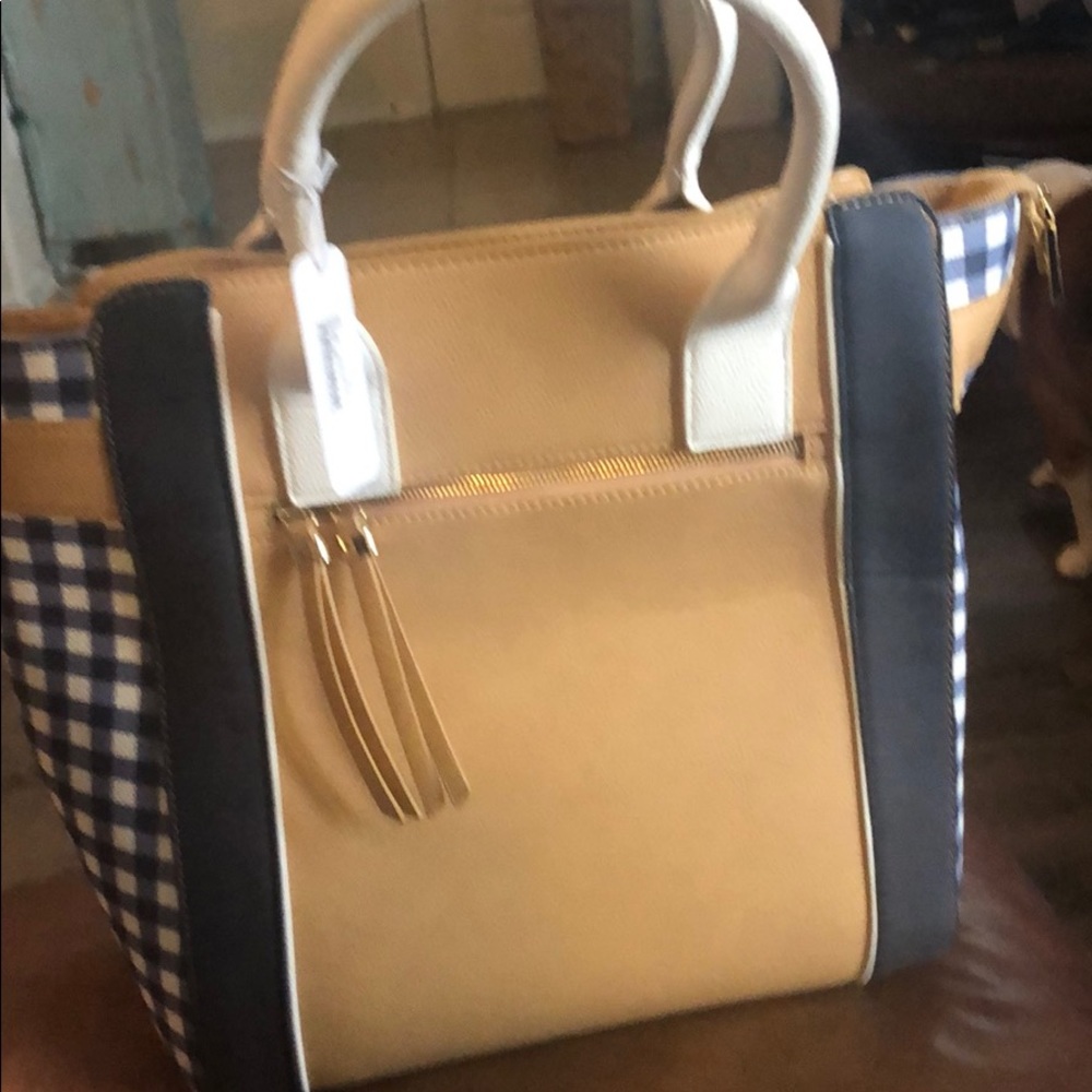 NWT Tan and navy buffalo check print purse